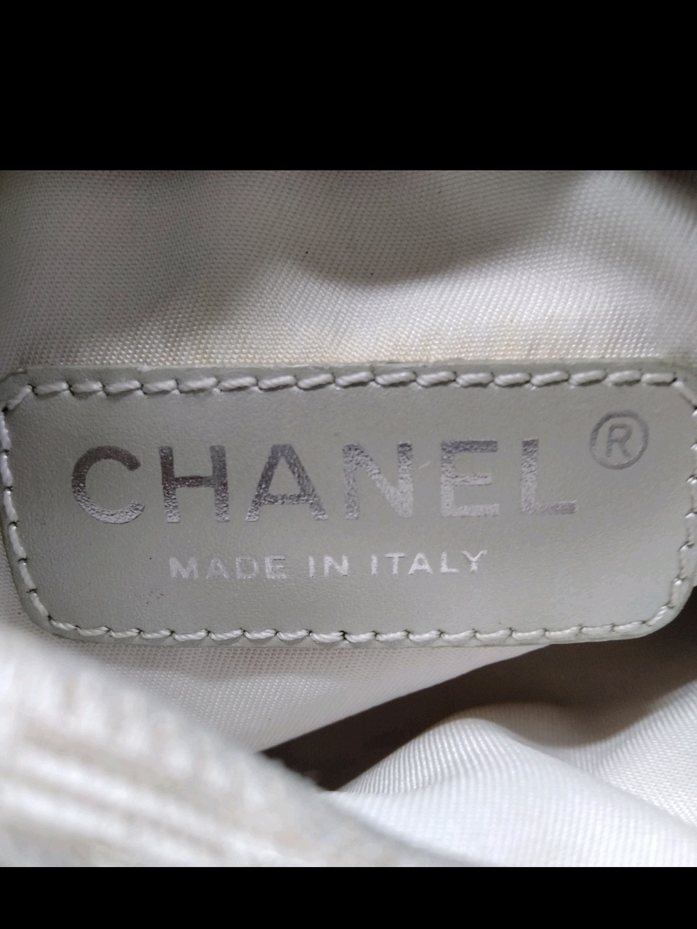 Authentic CHANEL Cream and White Crossbody Camera Bag with CC Charm - Picture 7 of 9